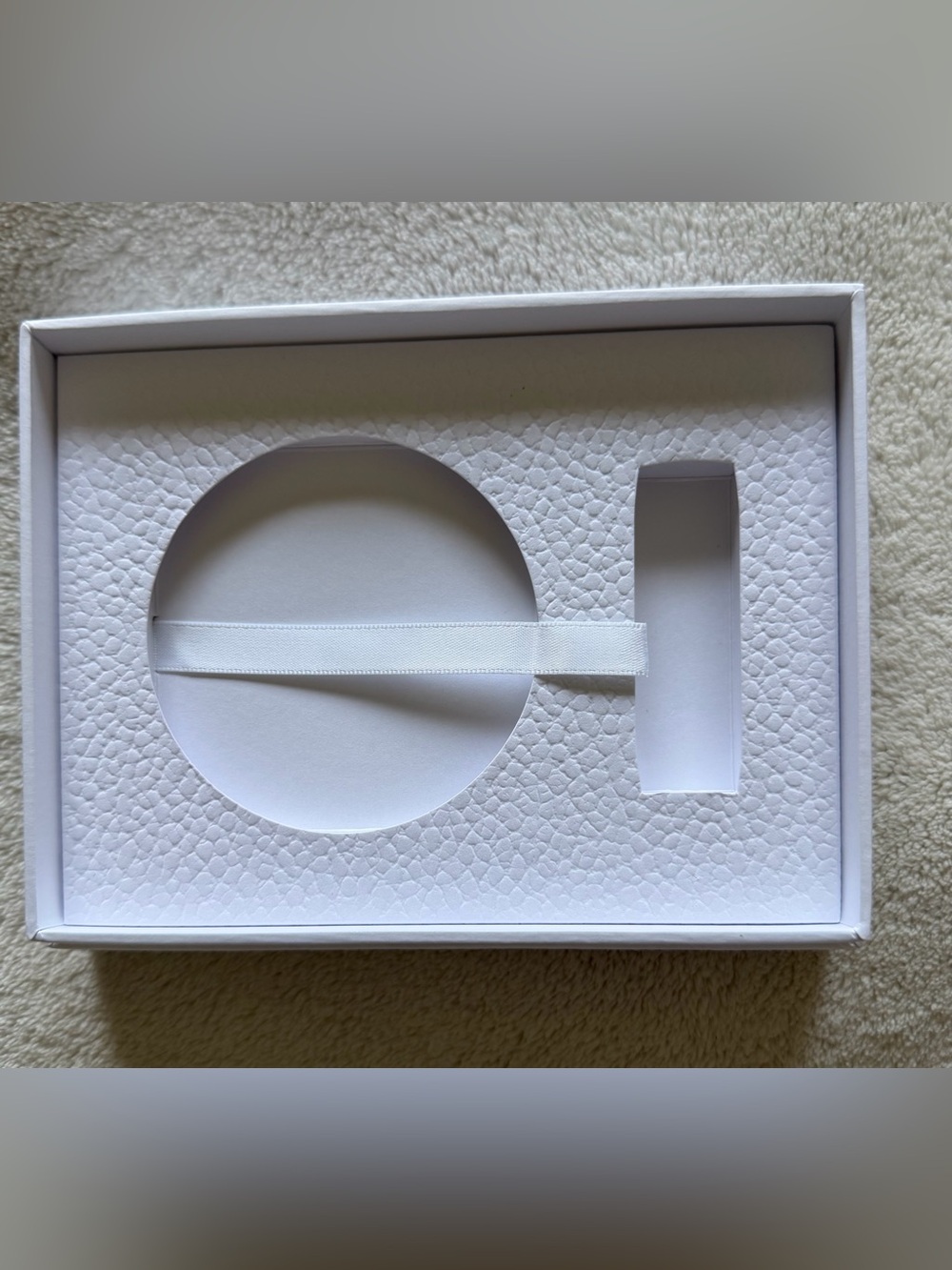 Dior Gift Box - Picture 5 of 7
